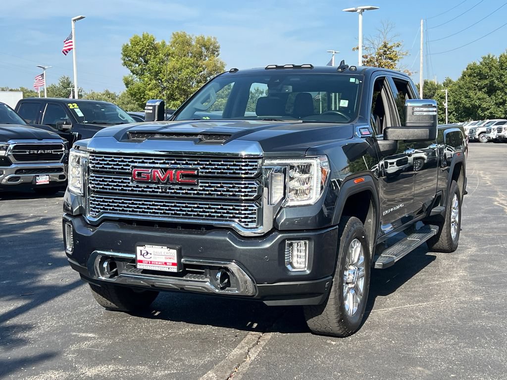 Used 2022 GMC Sierra 2500 Denali AWD/4WD image 2