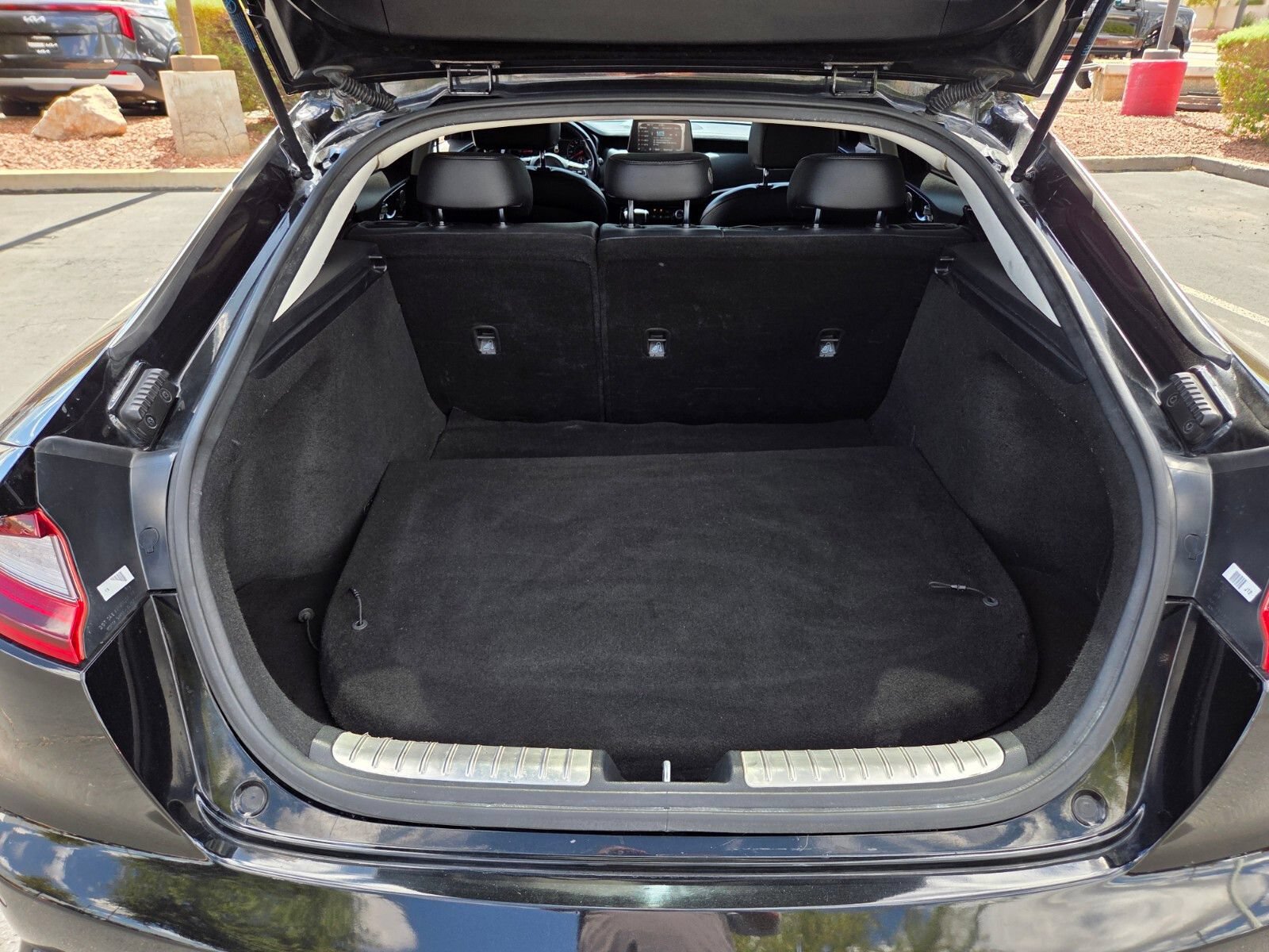 Used 2018 Kia Stinger Premium RWD image 14