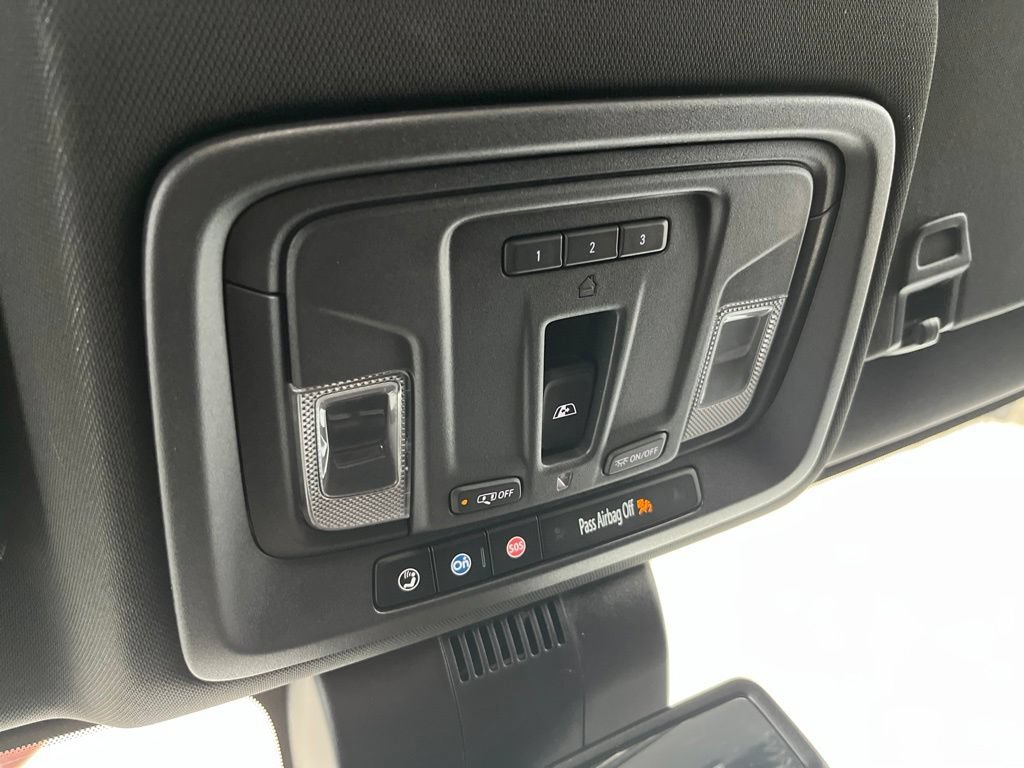 Used 2024 GMC Sierra 1500 AT4 w/ AT4 Premium Package AWD/4WD image 16