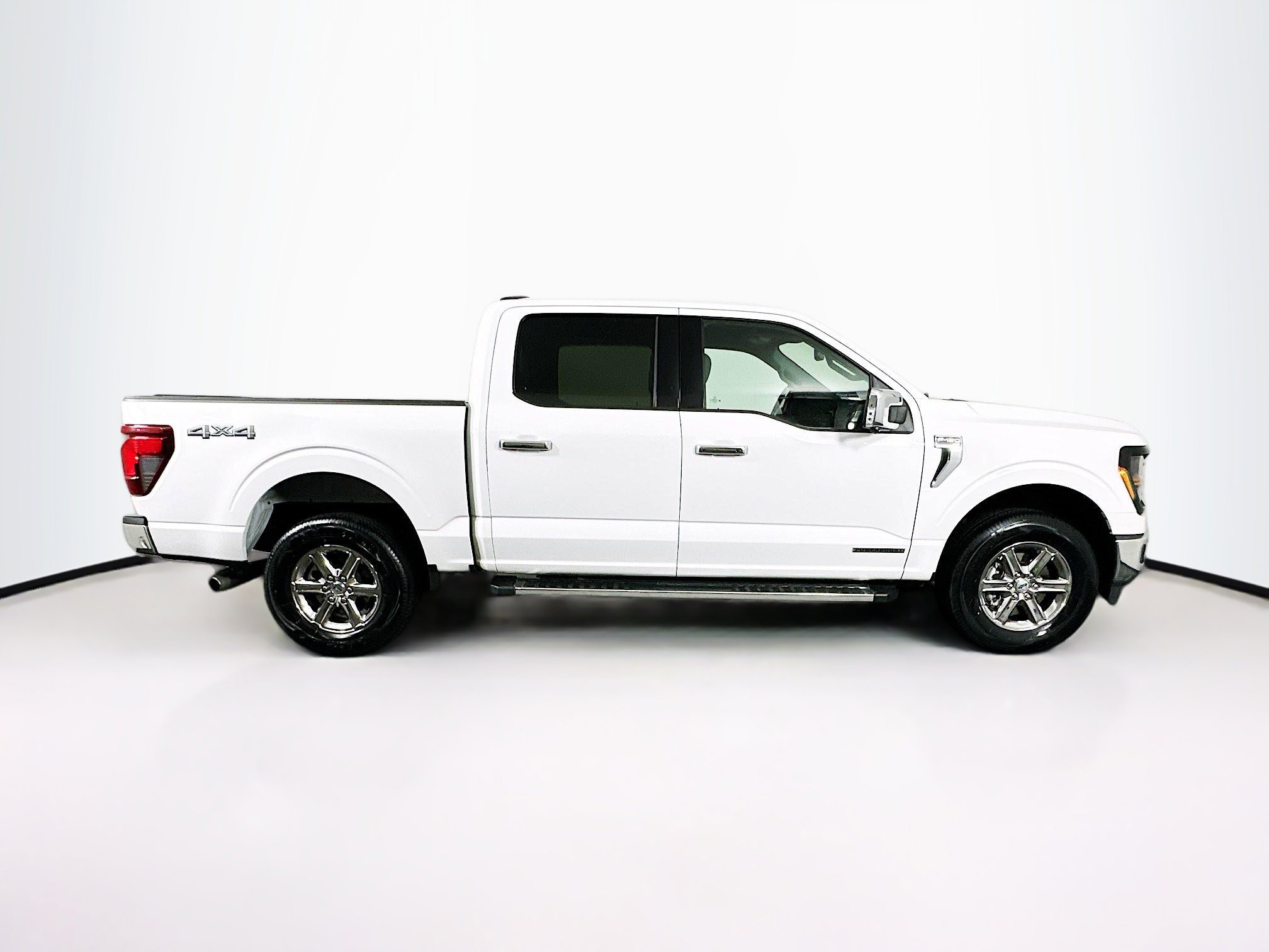 Used 2024 Ford F150 XLT w/ Equipment Group 302A MID image 10