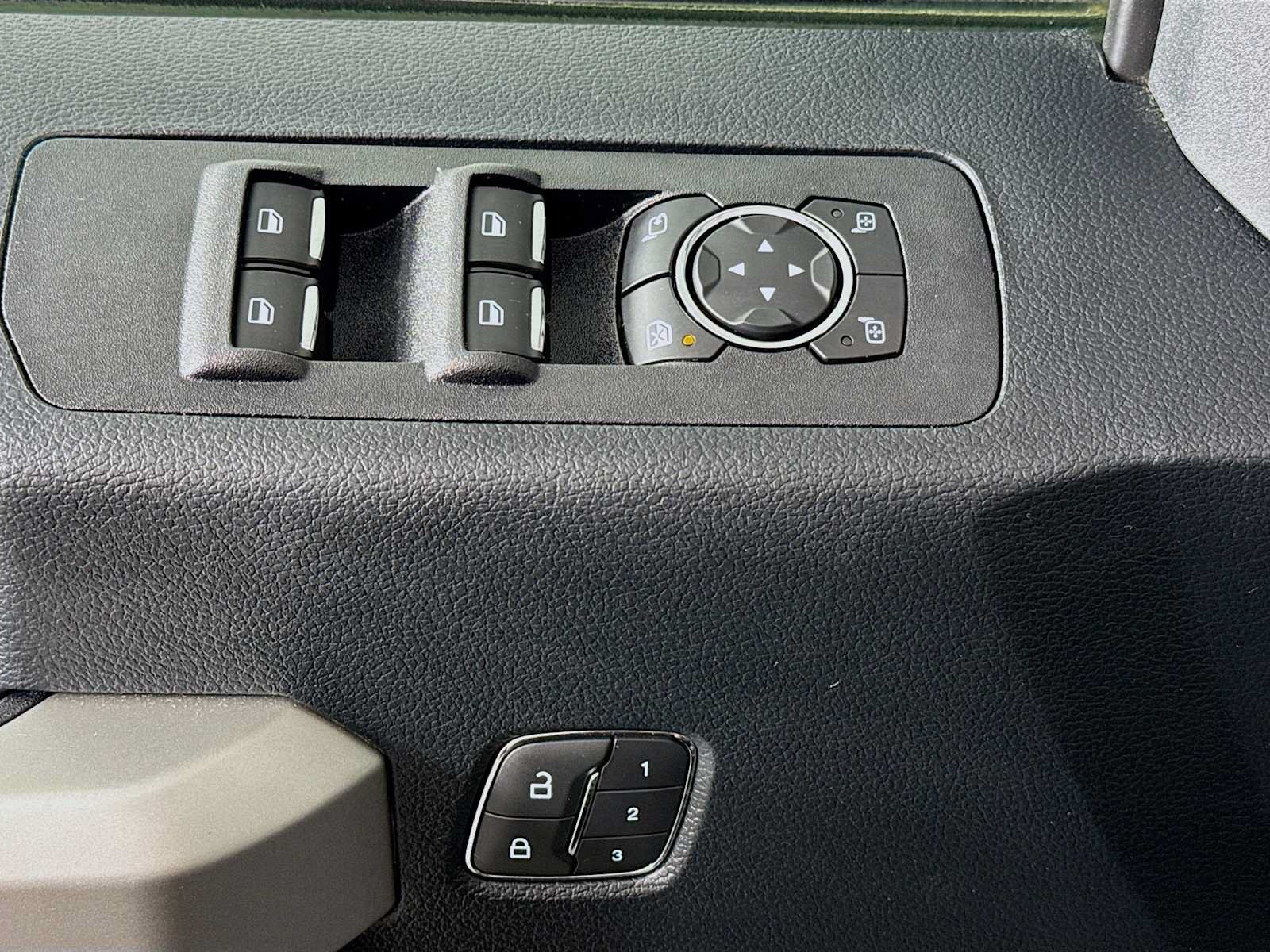 Used 2019 Ford F150 Lariat w/ Equipment Group 501A Mid AWD/4WD image 19
