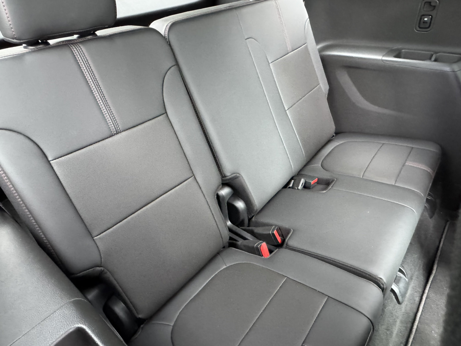 Used 2023 Chevrolet Traverse RS AWD/4WD image 20