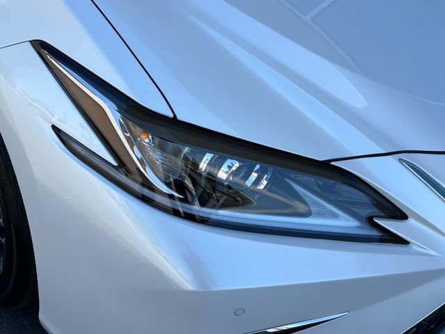 Used 2025 Lexus ES 300h w/ Premium Package FWD image 37