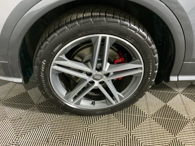 Used 2018 Audi SQ5 Prestige w/ Prestige Package AWD/4WD image 13