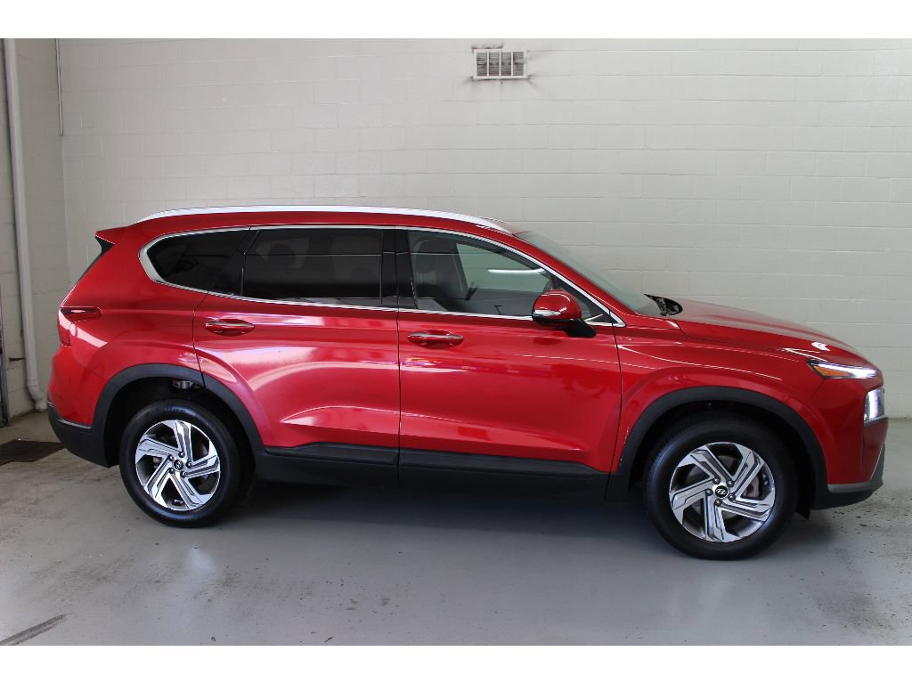 Used 2023 Hyundai Santa Fe SEL image 3