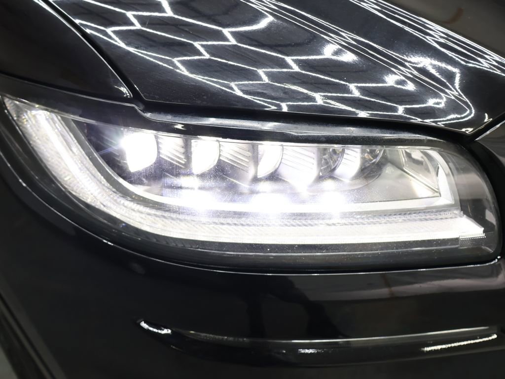 Used 2020 Lincoln Nautilus Black Label w/ Cargo Utility Package image 23