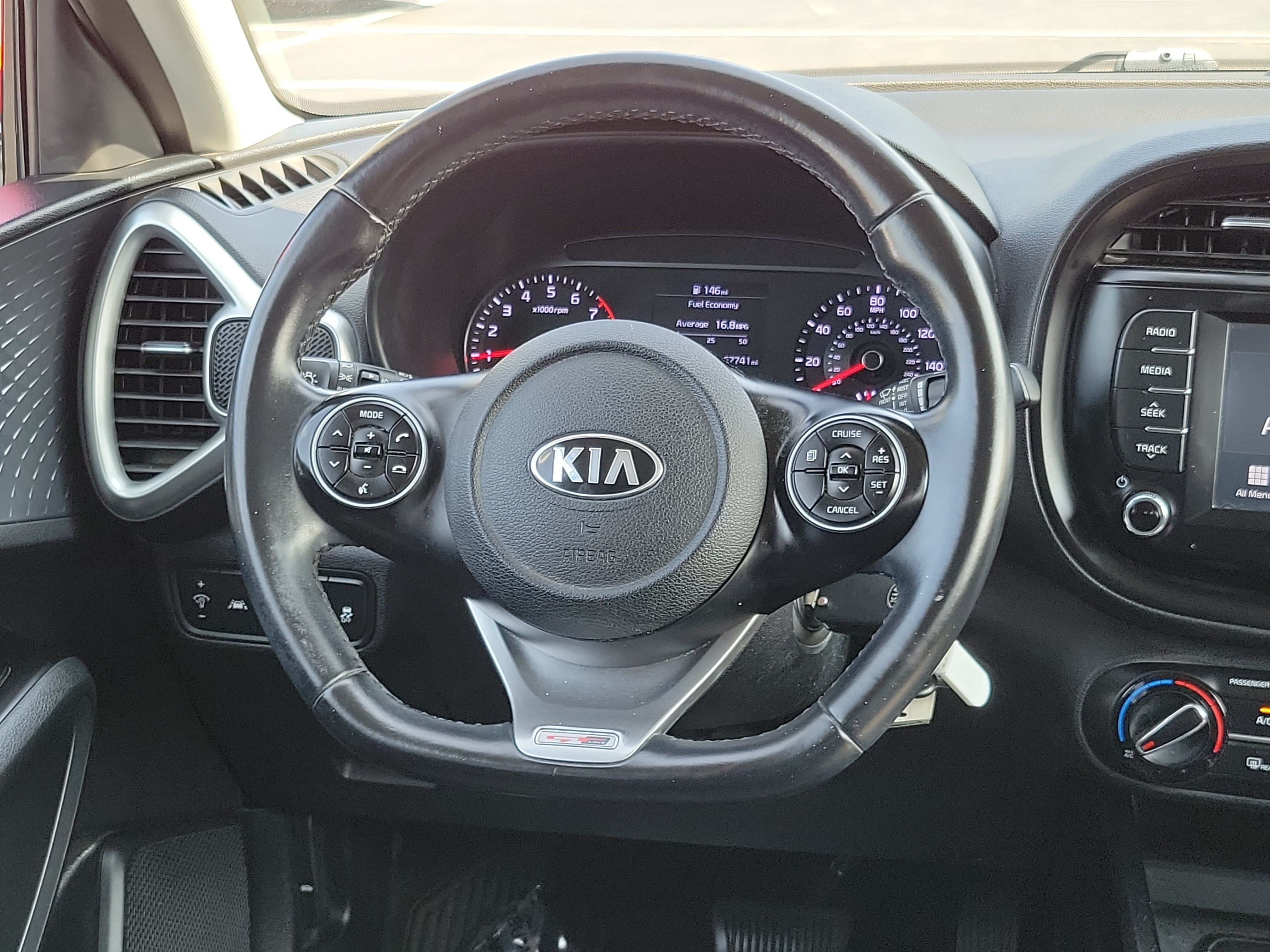Used 2020 Kia Soul GT-Line FWD image 23