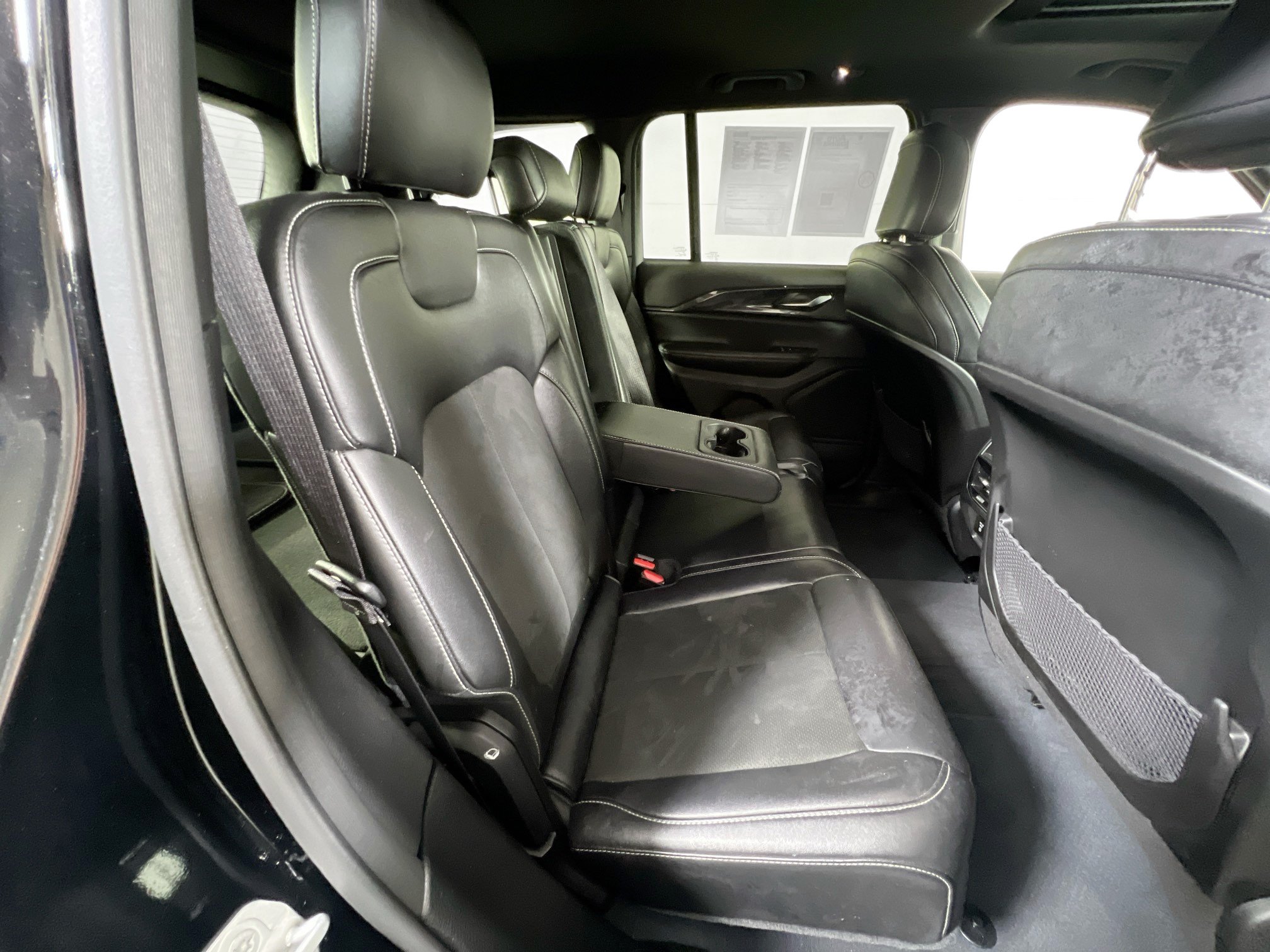 Used 2023 Jeep Grand Cherokee Altitude AWD/4WD image 26