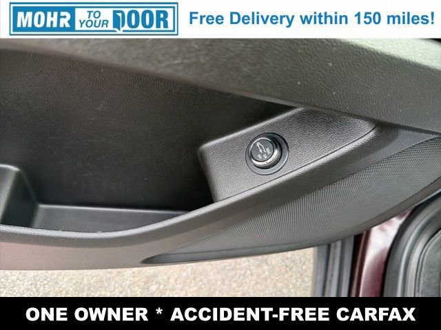 Used 2023 Chevrolet Traverse LT image 12