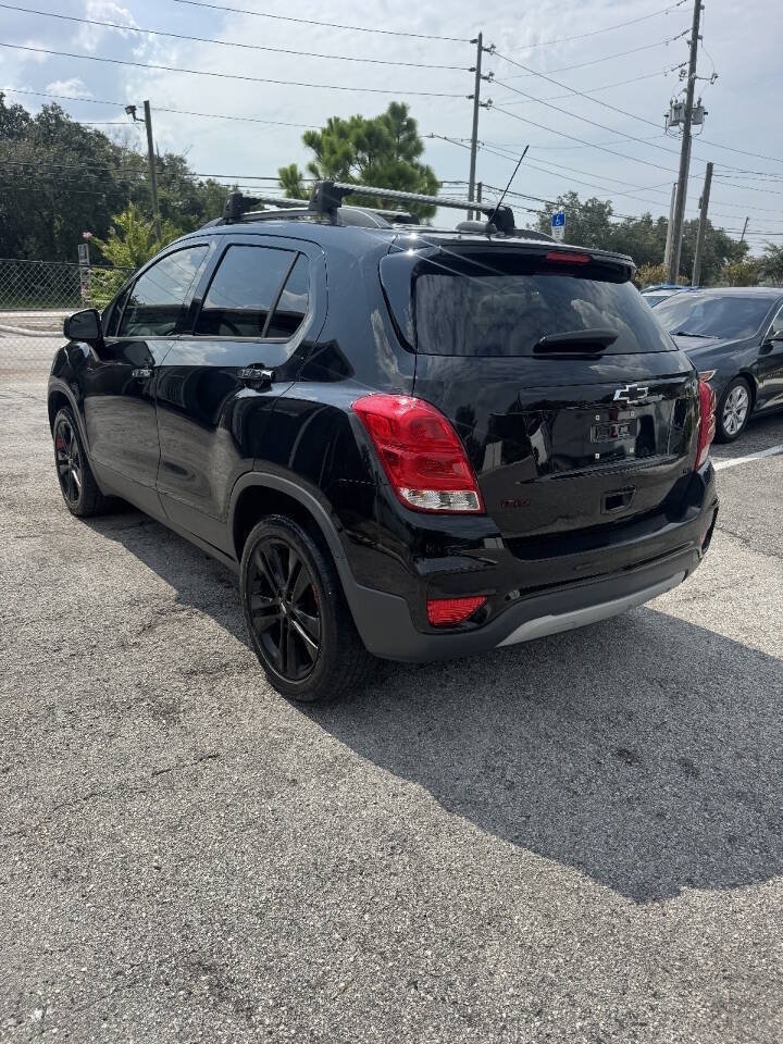 Used 2018 Chevrolet Trax LT w/ Sun & Sound Package AWD/4WD image 9