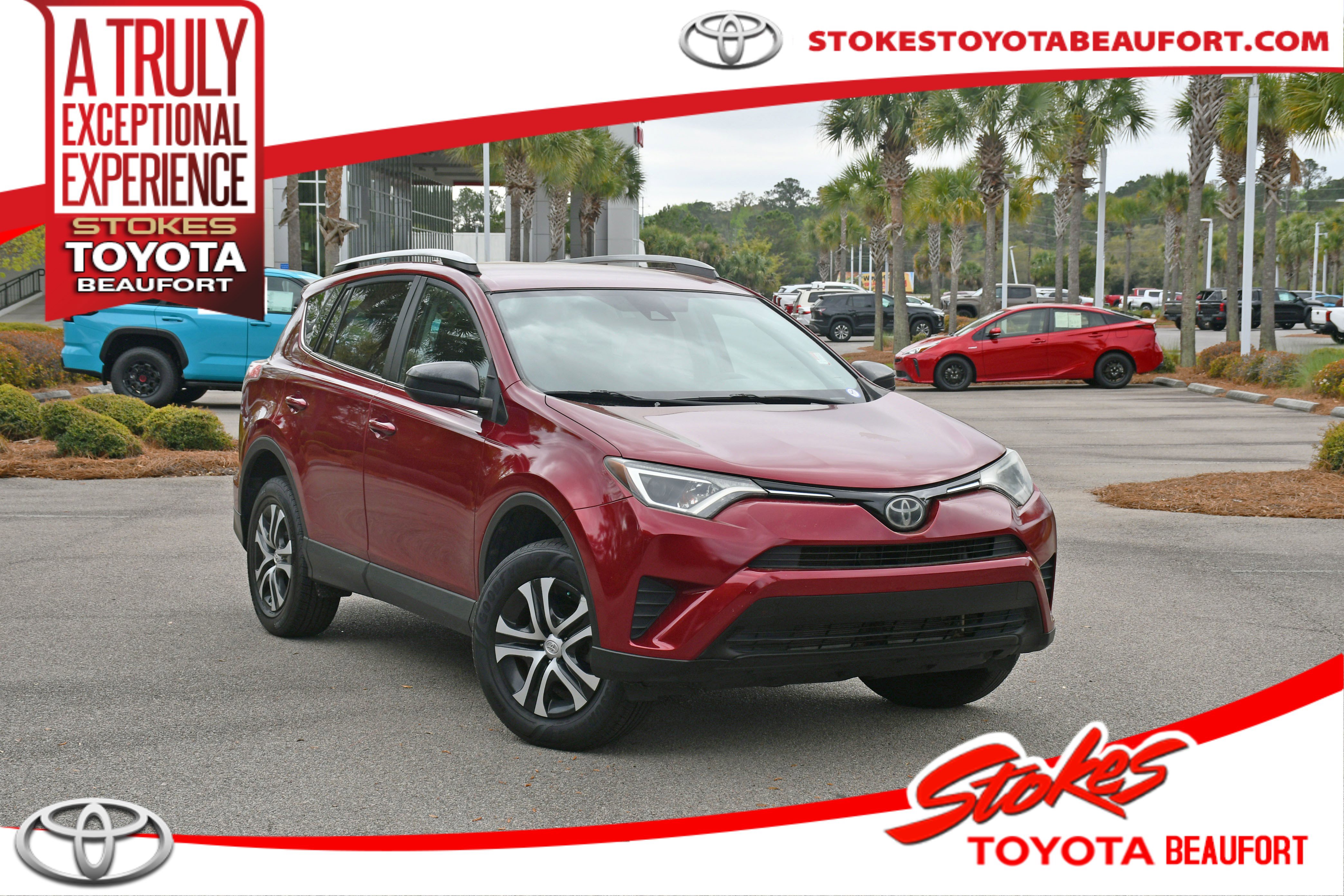 Used 2018 Toyota RAV4 LE FWD image 1