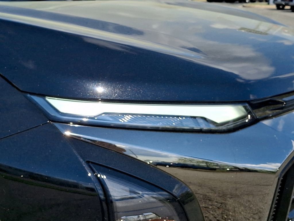 Used 2026 Chevrolet Equinox ACTIV w/ Convenience Package III image 9