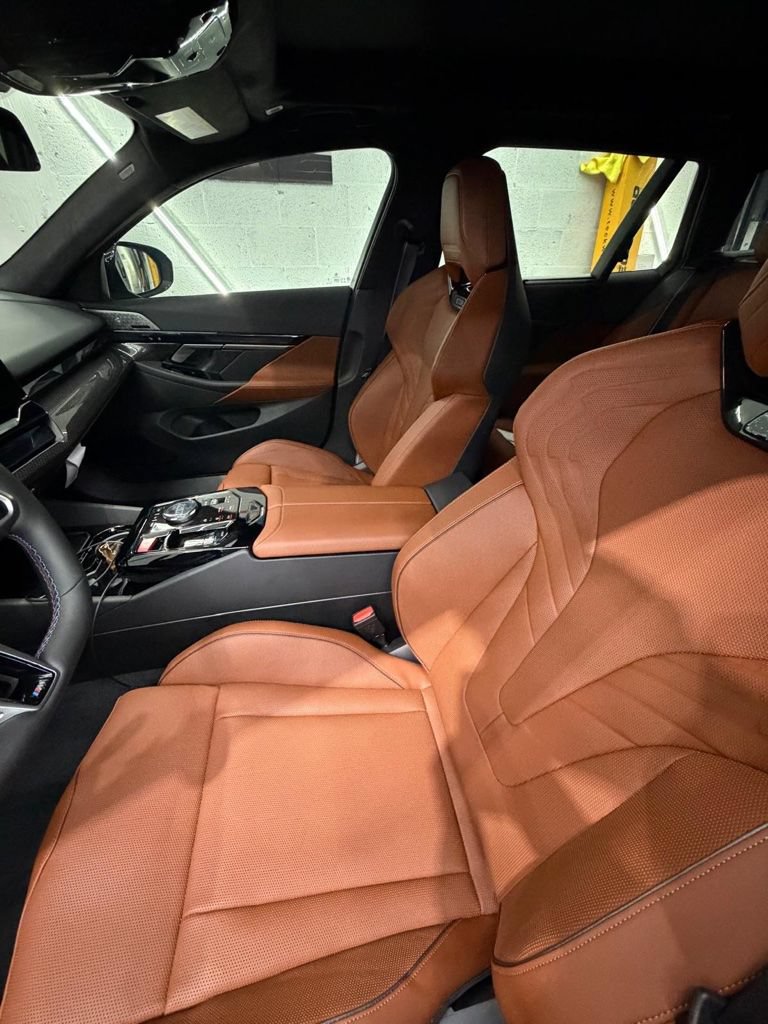 Used 2026 BMW M5 Touring AWD/4WD image 14