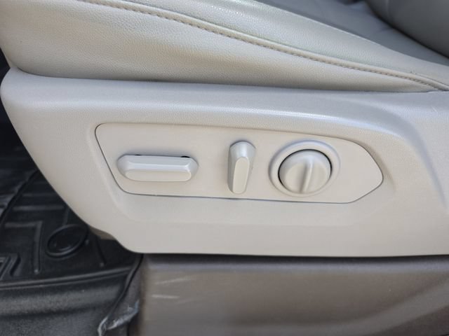 Used 2023 Chevrolet Silverado 2500 LTZ AWD/4WD image 23