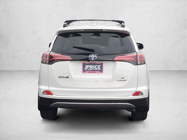 Used 2018 Toyota RAV4 SE AWD/4WD image 15