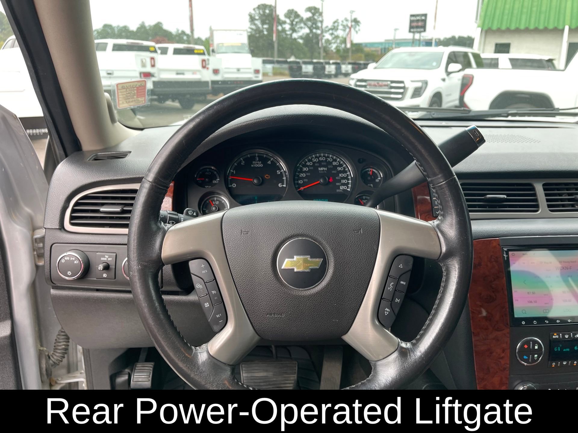 Used 2013 Chevrolet Tahoe LTZ image 15