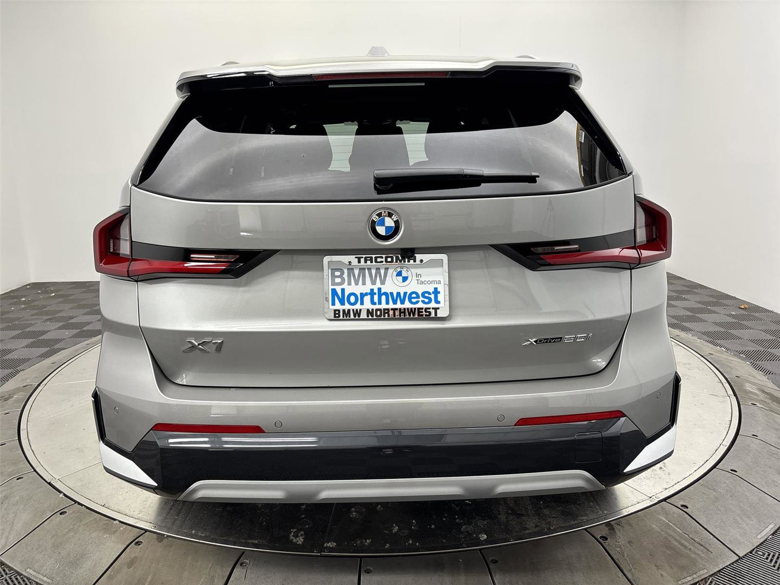 New 2026 BMW X1 xDrive28i w/ Technology Package AWD/4WD image 15
