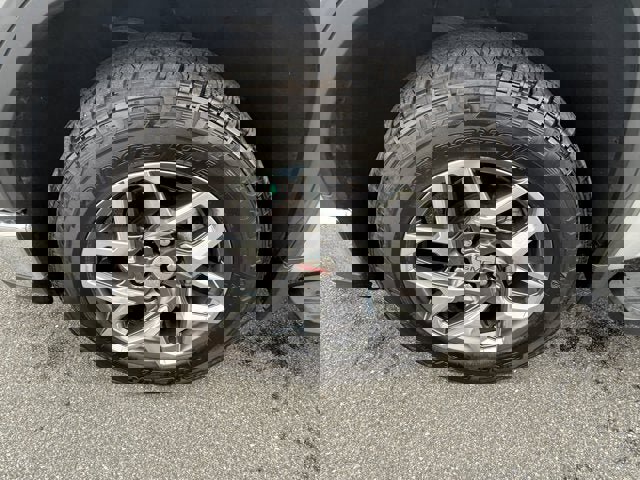 Used 2022 GMC Sierra 1500 SLT w/ SLT Premium Package image 11