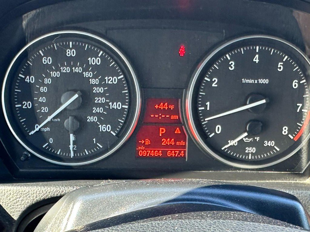 Used 2012 BMW 328i Convertible image 17