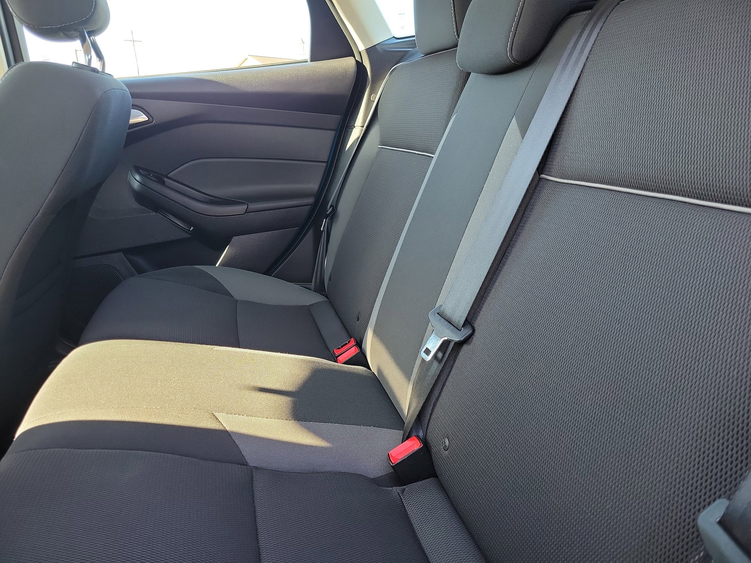 Used 2012 Ford Focus SE FWD image 9