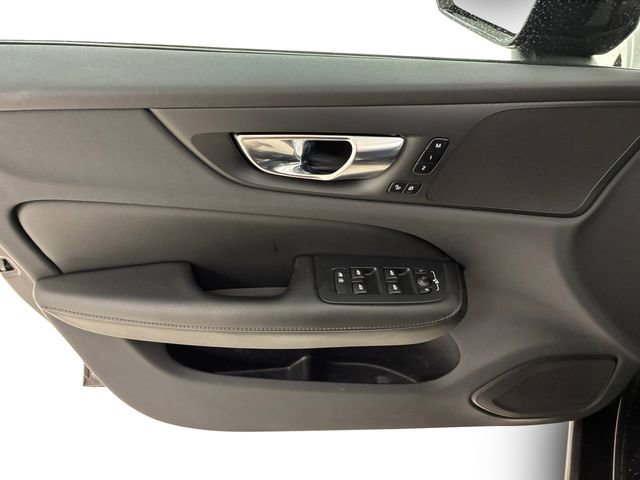 Used 2023 Volvo S60 T8 Plus image 13