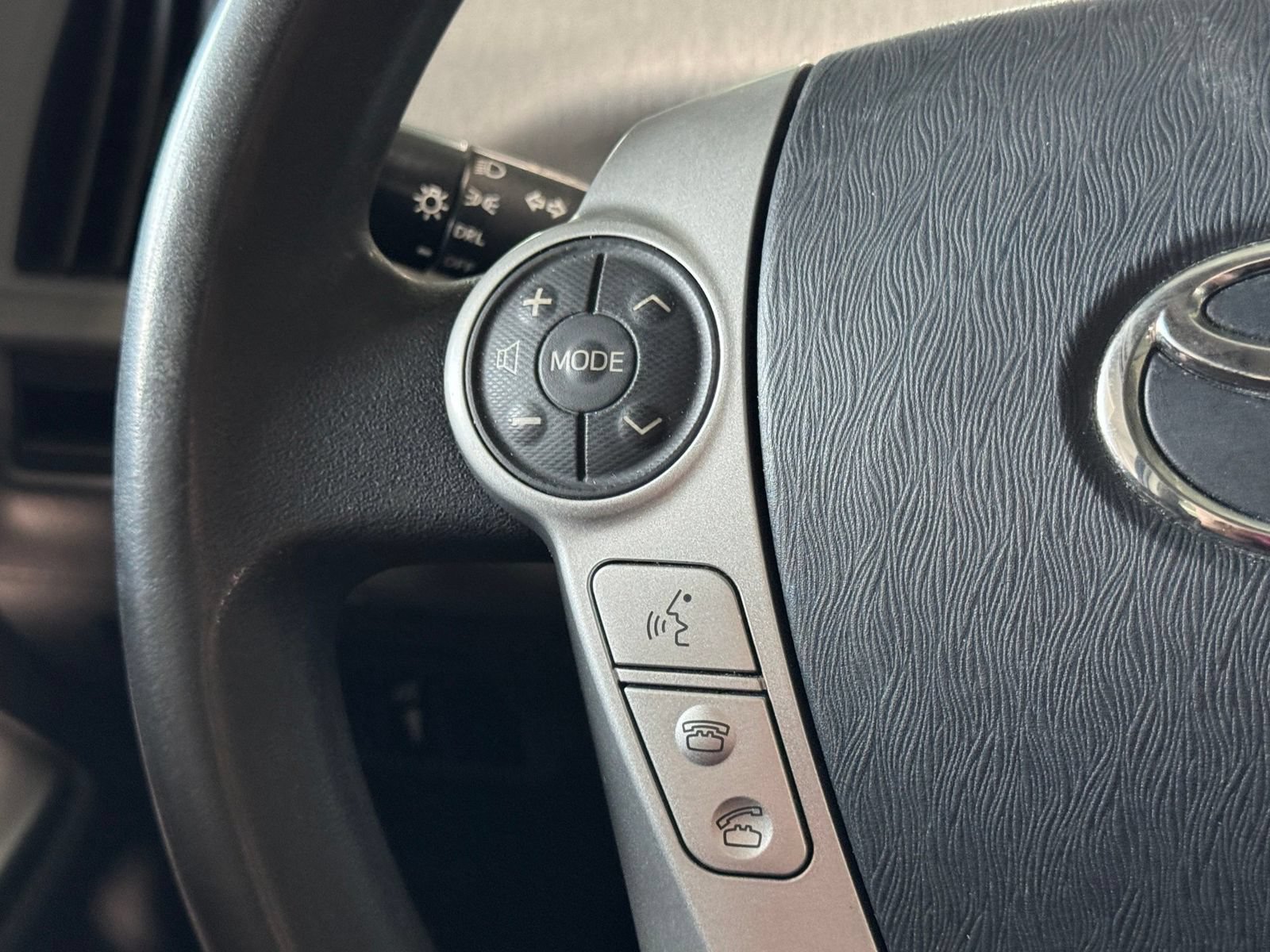 Used 2014 Toyota Prius V Three FWD image 28