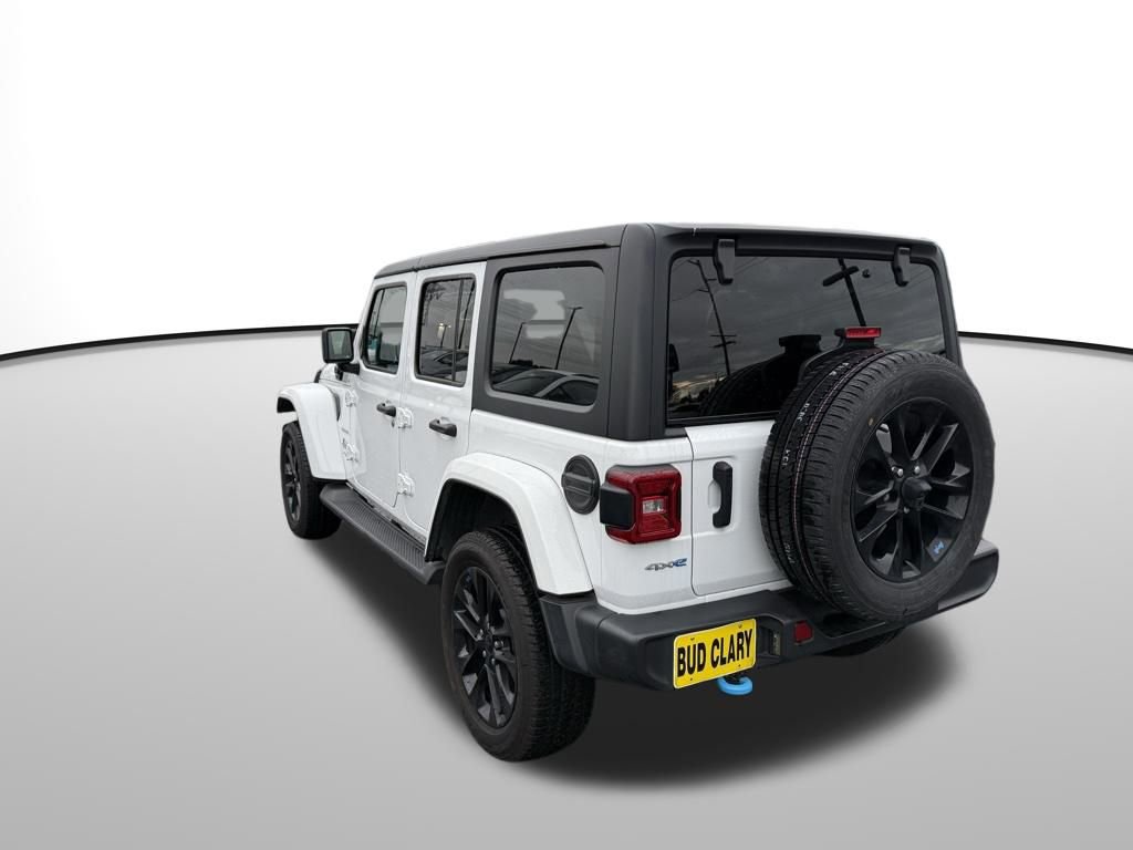 Used 2022 Jeep Wrangler Unlimited Sahara w/ Cold Weather Group image 7