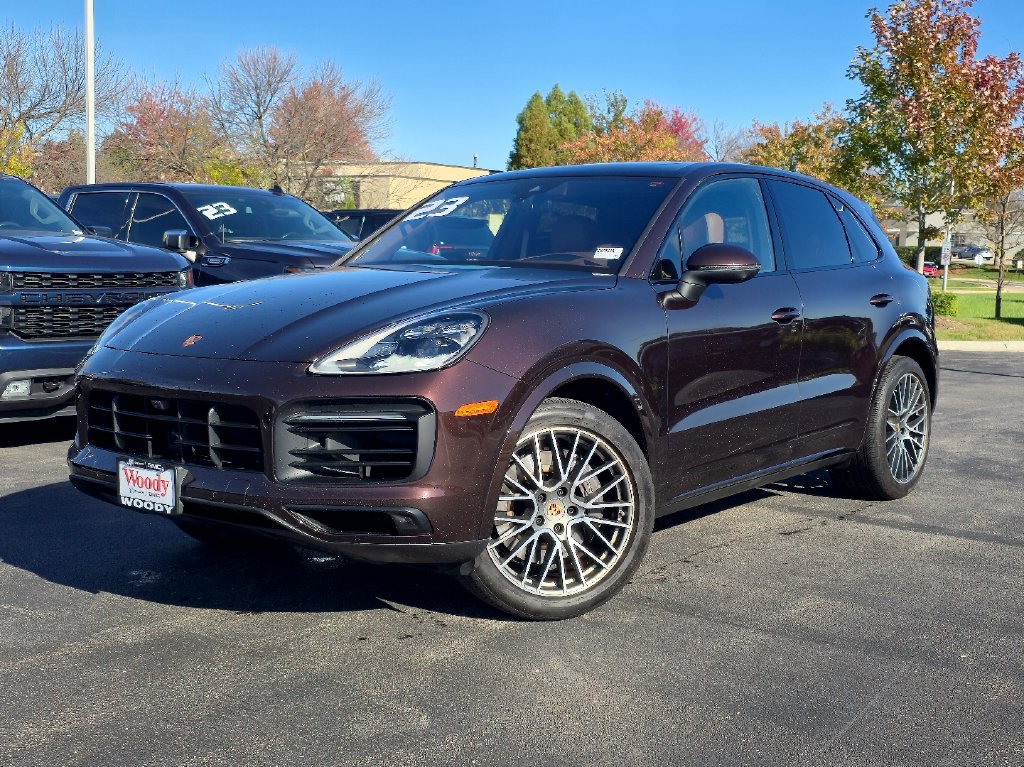 Used 2023 Porsche Cayenne Platinum Edition AWD/4WD image 2