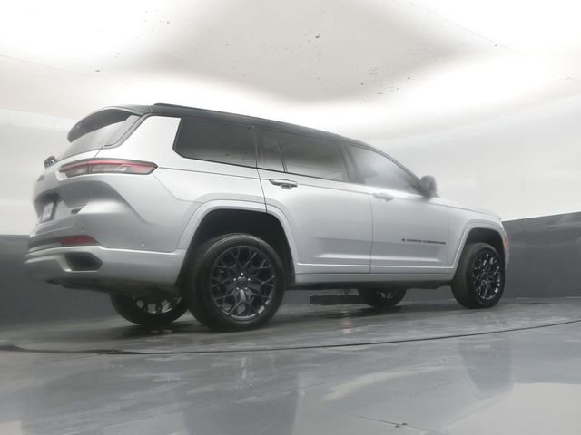 Used 2023 Jeep Grand Cherokee L Summit AWD/4WD image 43