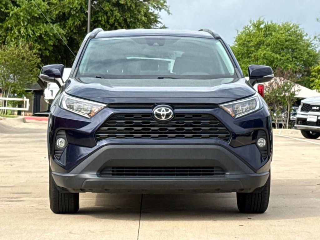 Used 2021 Toyota RAV4 XLE AWD/4WD image 2