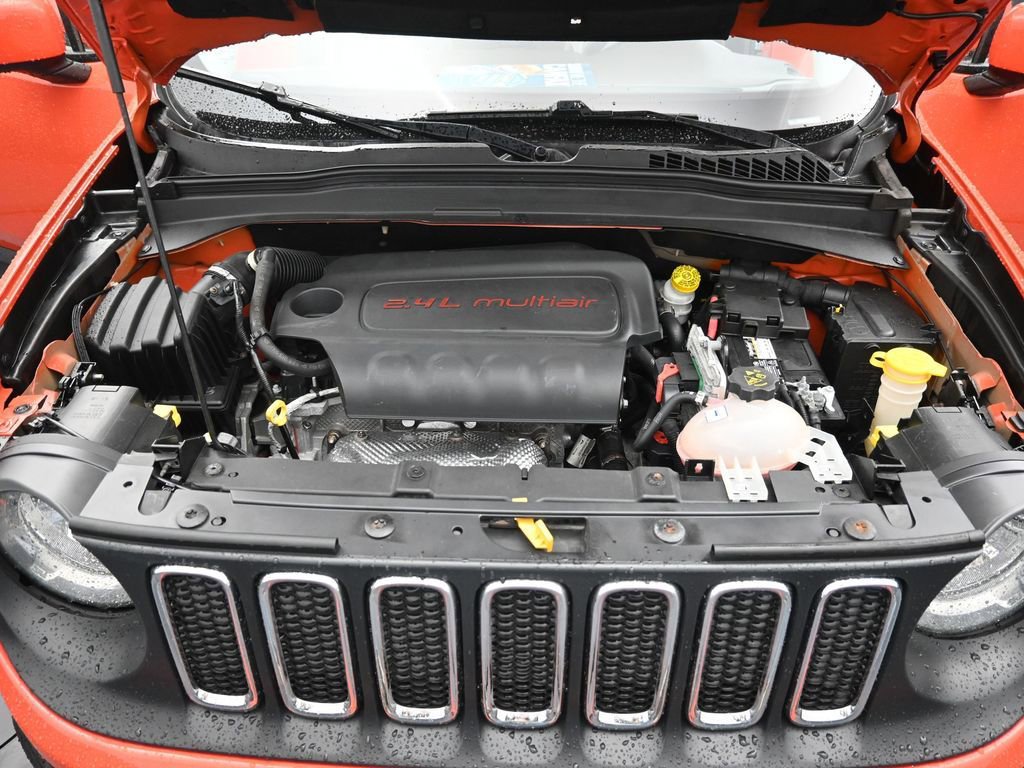 Used 2015 Jeep Renegade Latitude w/ Popular Equipment Group FWD image 30