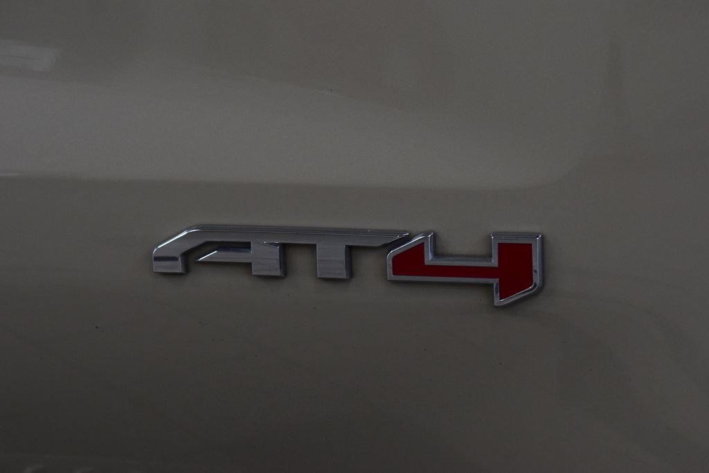 Used 2023 GMC Sierra 1500 AT4 w/ AT4 Premium Package AWD/4WD image 16