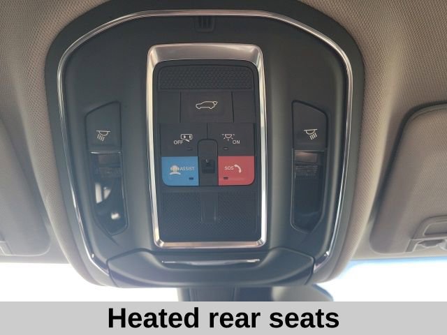 Used 2022 Jeep Grand Cherokee Limited image 14