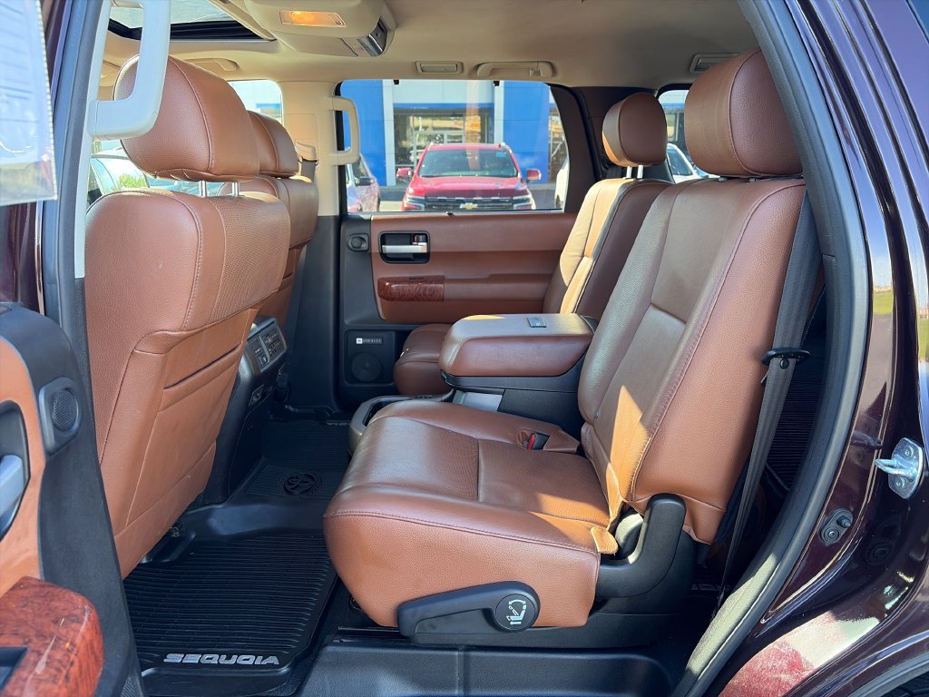 Used 2018 Toyota Sequoia Platinum AWD/4WD image 30