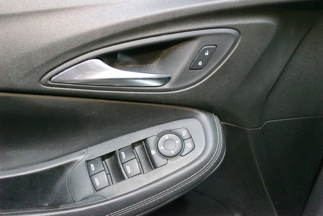 Used 2021 Buick Encore GX Preferred w/ Cold Weather Comfort Package AWD/4WD image 15