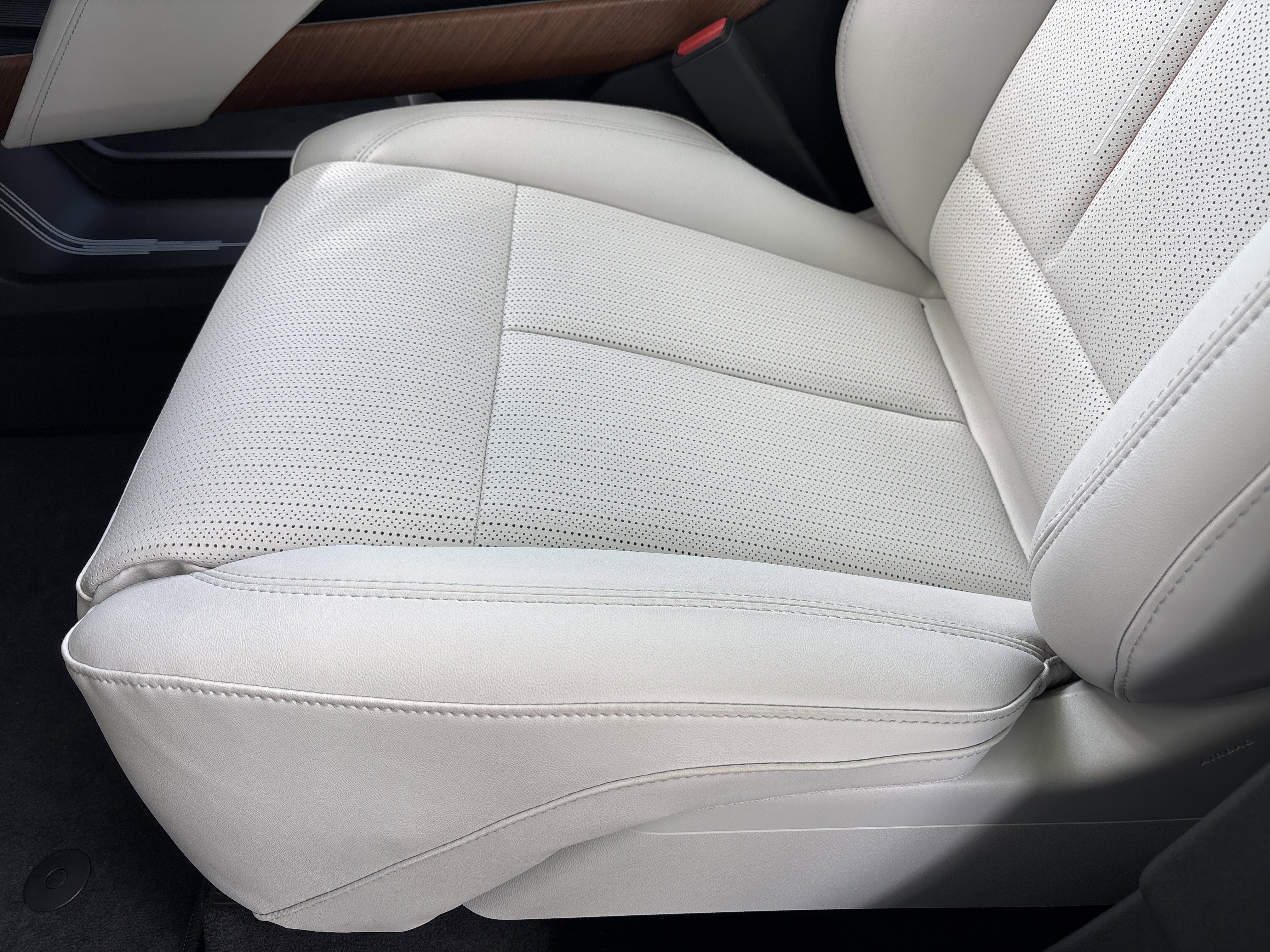 New 2026 Cadillac Vistiq Sport image 28