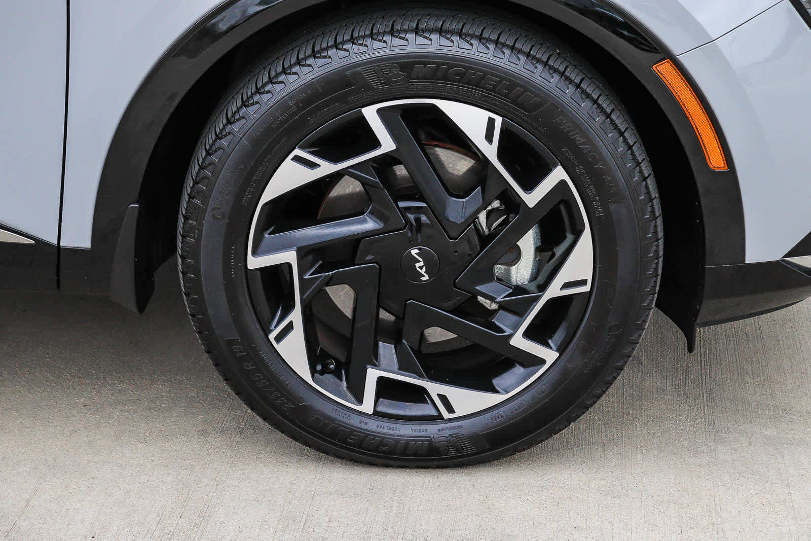 Used 2025 Kia Sportage SX FWD image 9