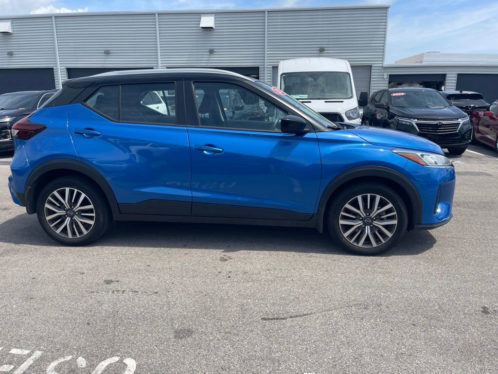 Certified 2024 Nissan Kicks SV FWD image 1