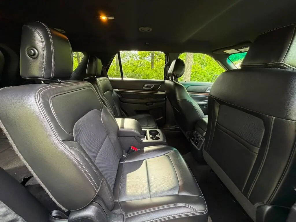 Used 2017 Ford Explorer Limited w/ Equipment Group 301A AWD/4WD image 12