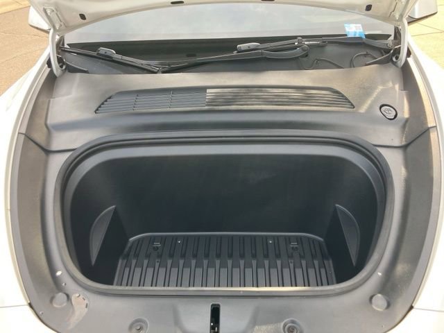 Used 2021 Tesla Model Y Long Range image 35