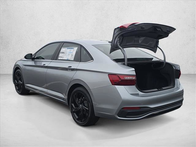 New 2026 Volkswagen Jetta SE image 3