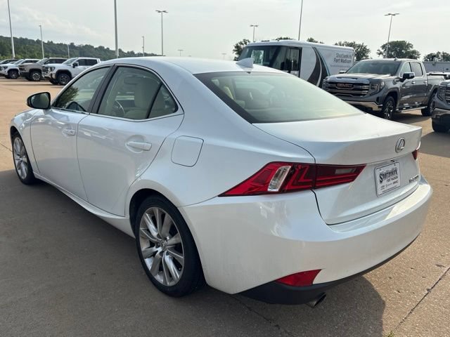 Used 2016 Lexus IS 200t RWD image 5