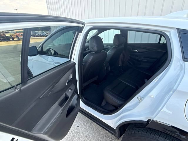 Used 2025 Buick Envista Sport Touring w/ Convenience I Package FWD image 15