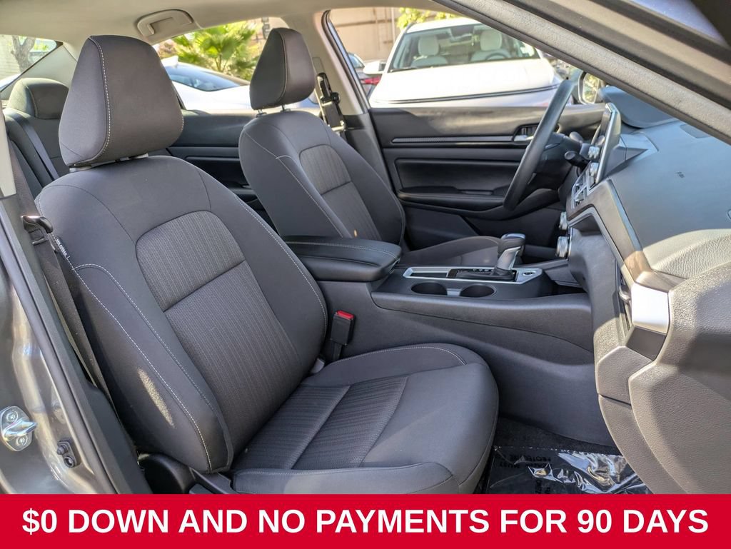 Used 2025 Nissan Altima 2.5 SV FWD image 28