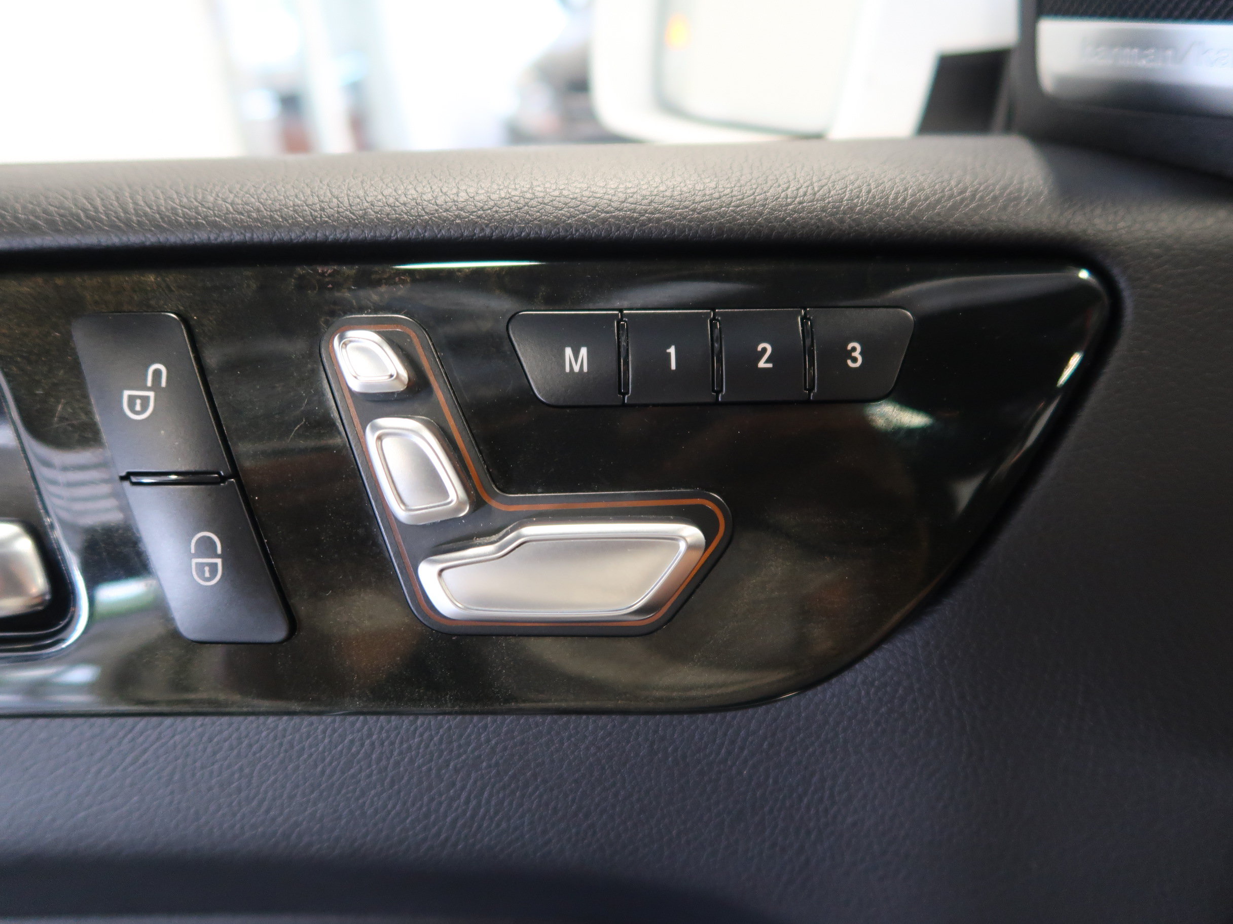 Used 2018 Mercedes-Benz GLE 350 image 21