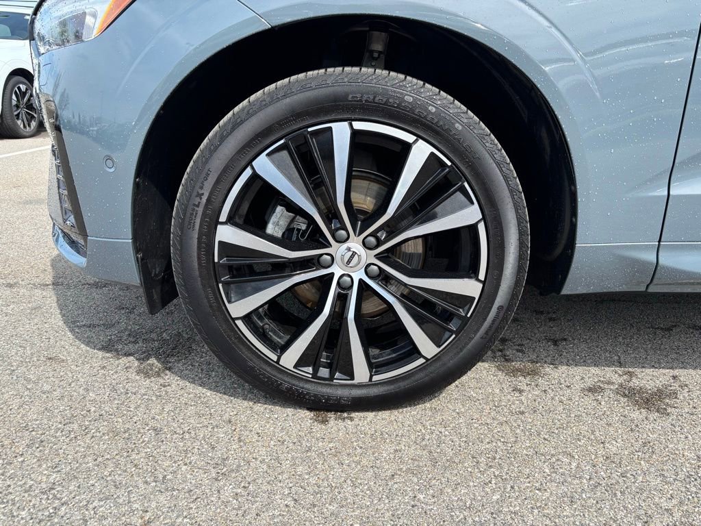 Used 2023 Volvo XC60 B5 Plus w/ Climate Package AWD/4WD image 30