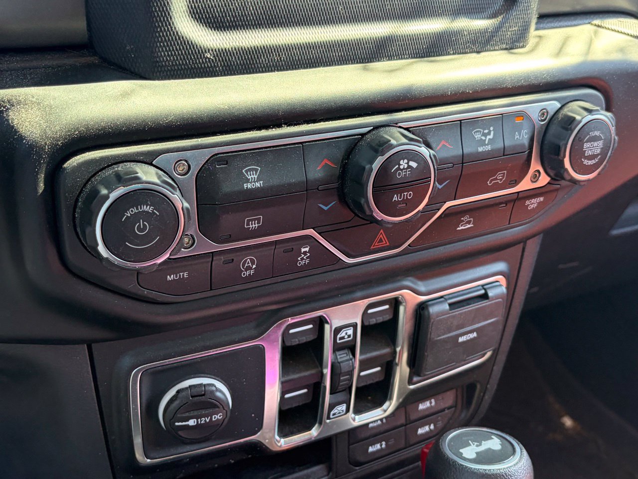 Used 2023 Jeep Wrangler Unlimited Sport AWD/4WD image 8