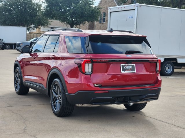 Used 2025 Ford Explorer ST-Line w/ Premium Package RWD image 3