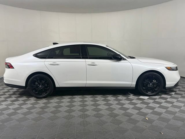 Used 2025 Honda Accord SE image 7