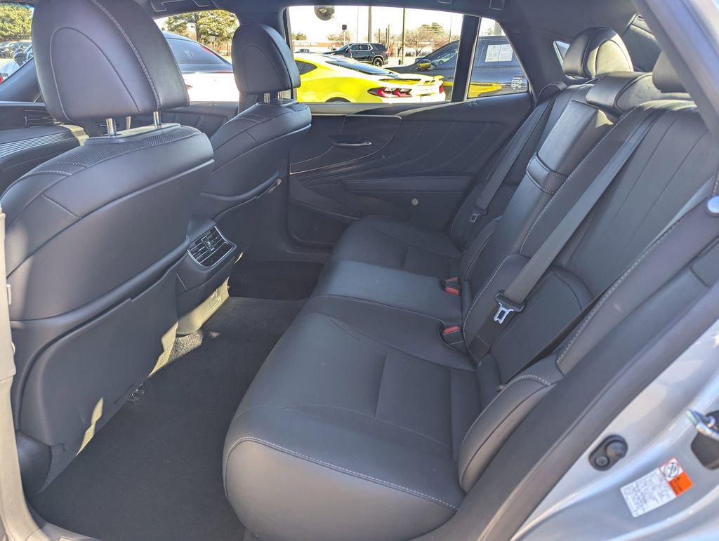 Used 2022 Lexus LS 500 w/ Accessory Package (Z2) image 12